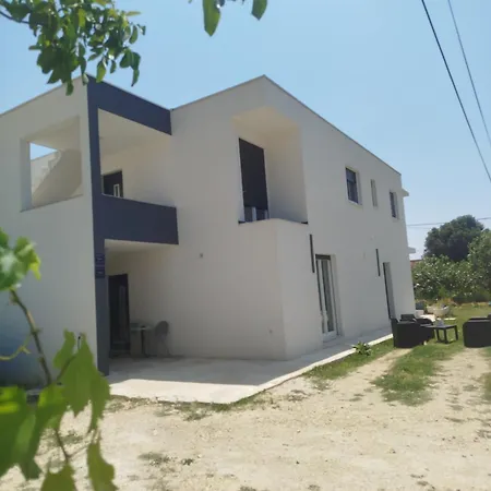 Tina Little Paradise Kaštela